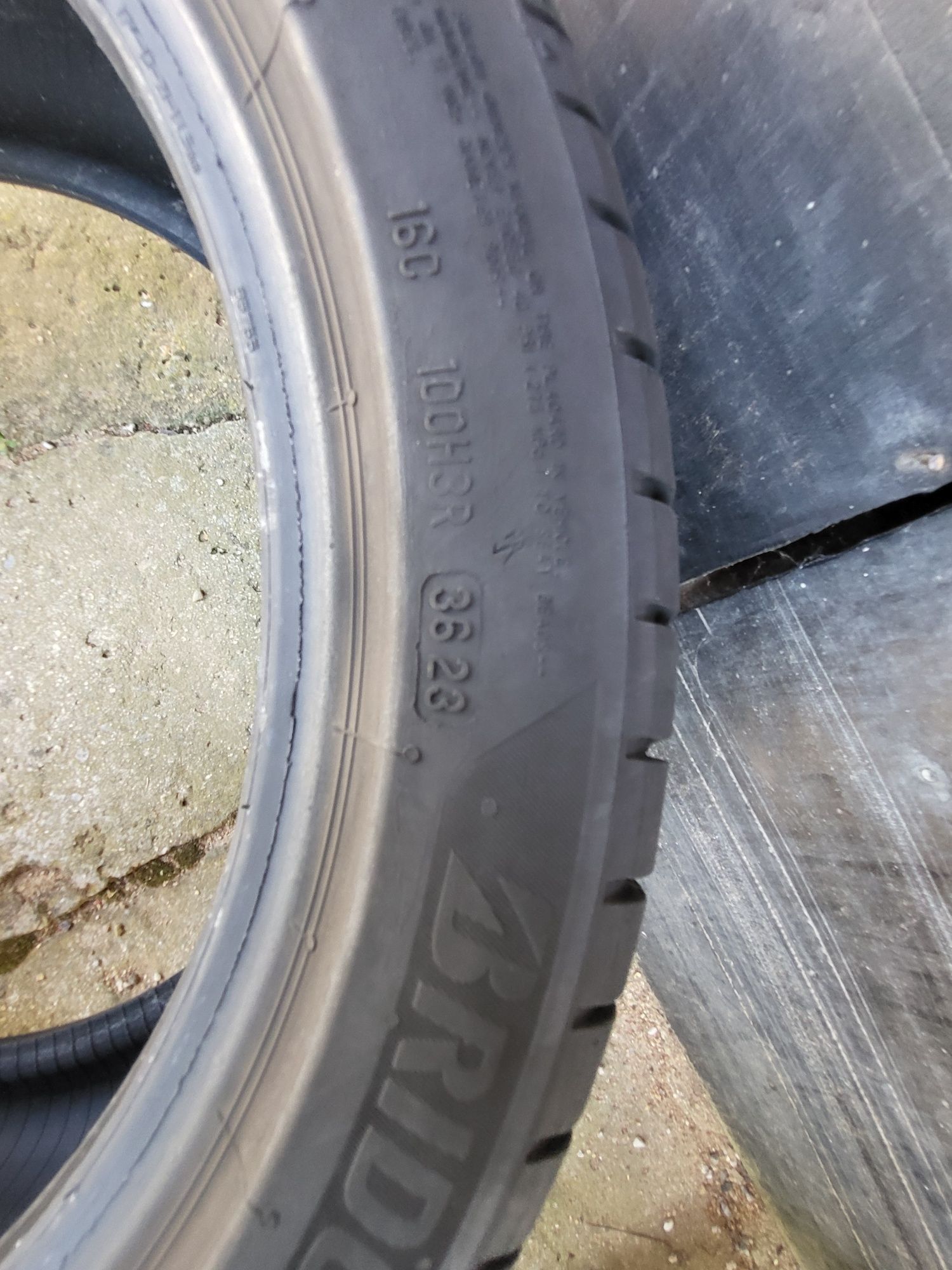 2бр 225 /45/17 бриджистон много запазени 23г
