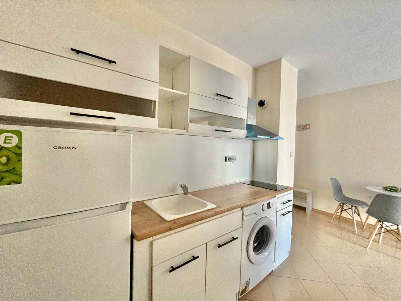Продава се Двустаен апартамент в к.к. Слънчев бряг - 52 кв.м за 1077 €/кв.м - Снимка #5