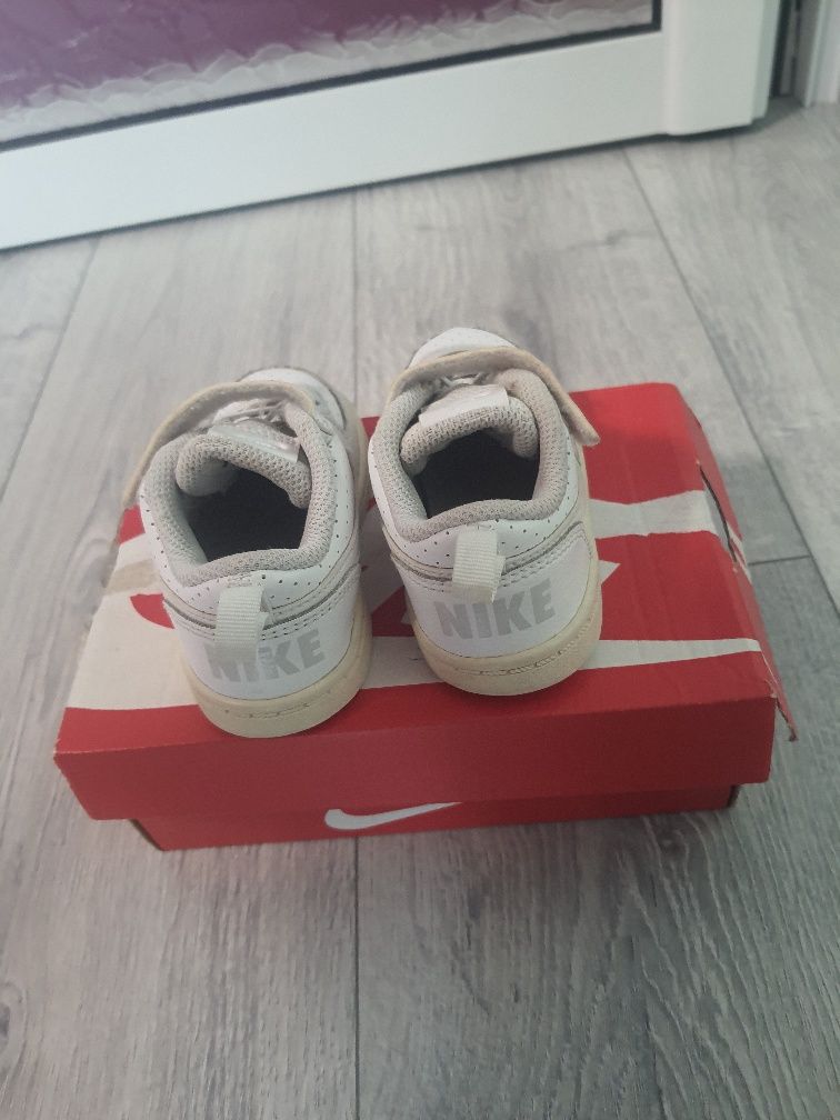 Оригинални маратонки Nike 22 номер