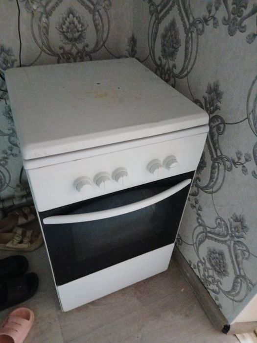 Продам газ плиту