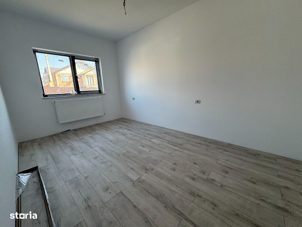 Casa individuala 2 bai 4 camere si beci - 500 mp teren