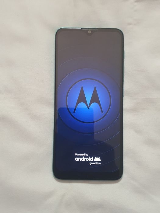Motorola E 20...