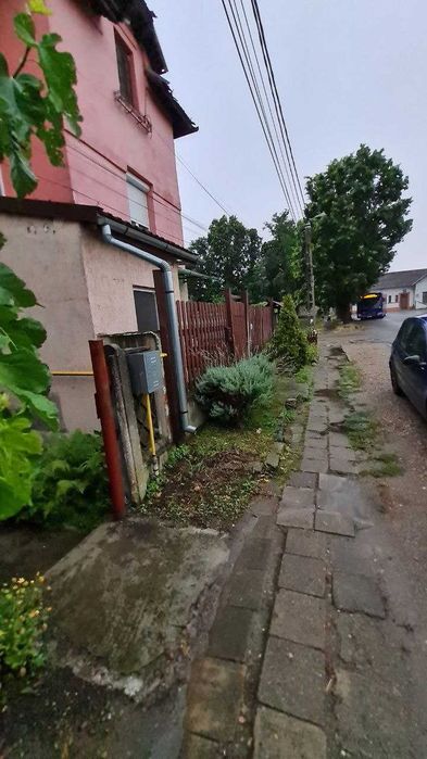 Vand apartament cu 3 camere in Episcopia
