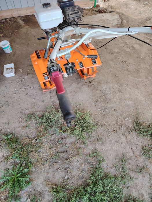 Vând motocultor nou