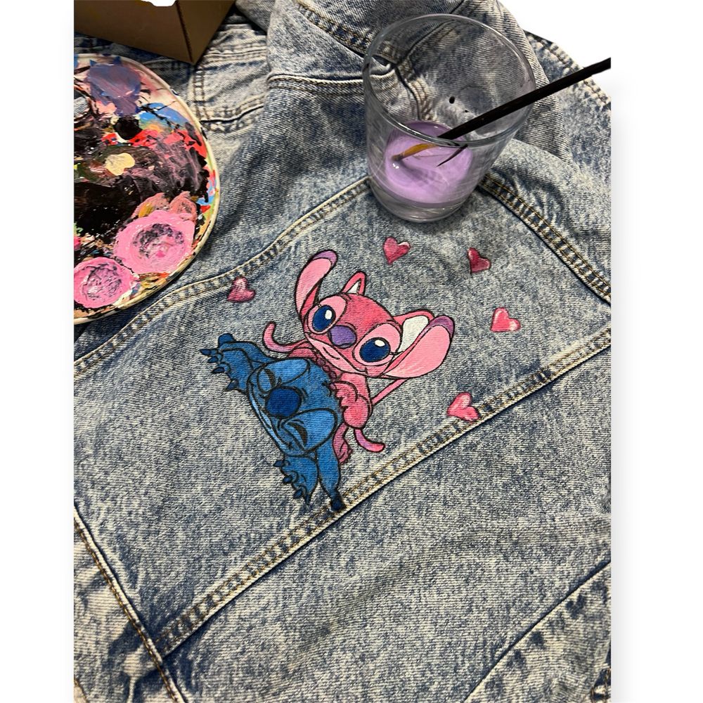 Дънково яке zara 110  ръчно рисувано Stitch (Lilo & Stitch)