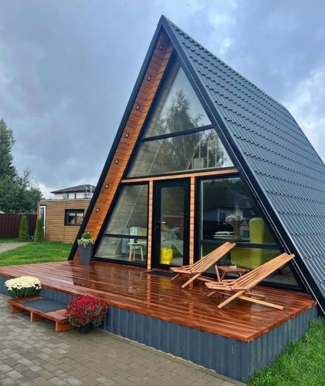 Cabane tip A frame, case din lemn rotund, foișoare magazii