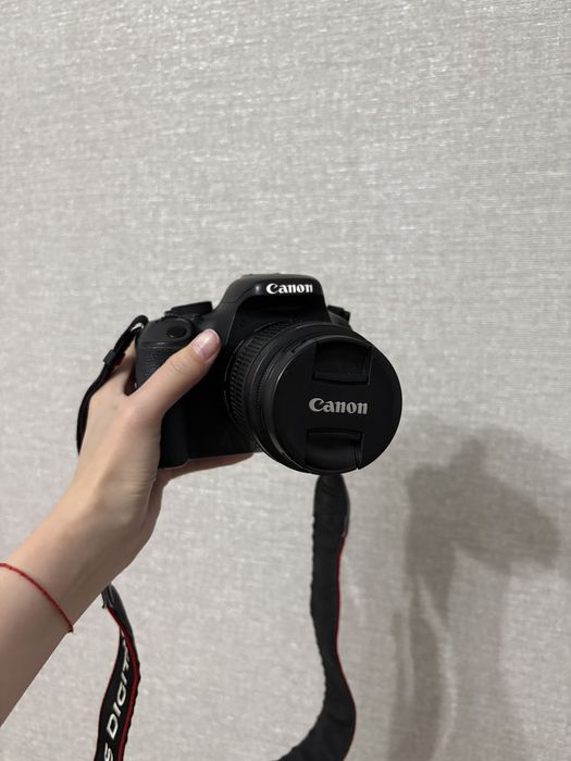 Продаю фотоаппарат Canon 600D.