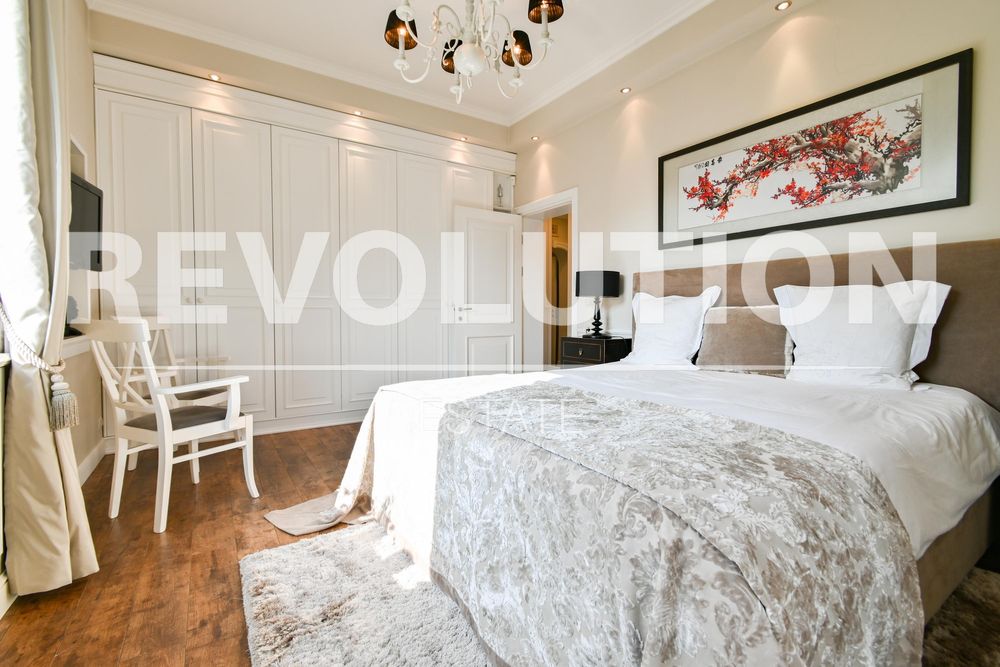 Тристаен апартамент в центъра на София.