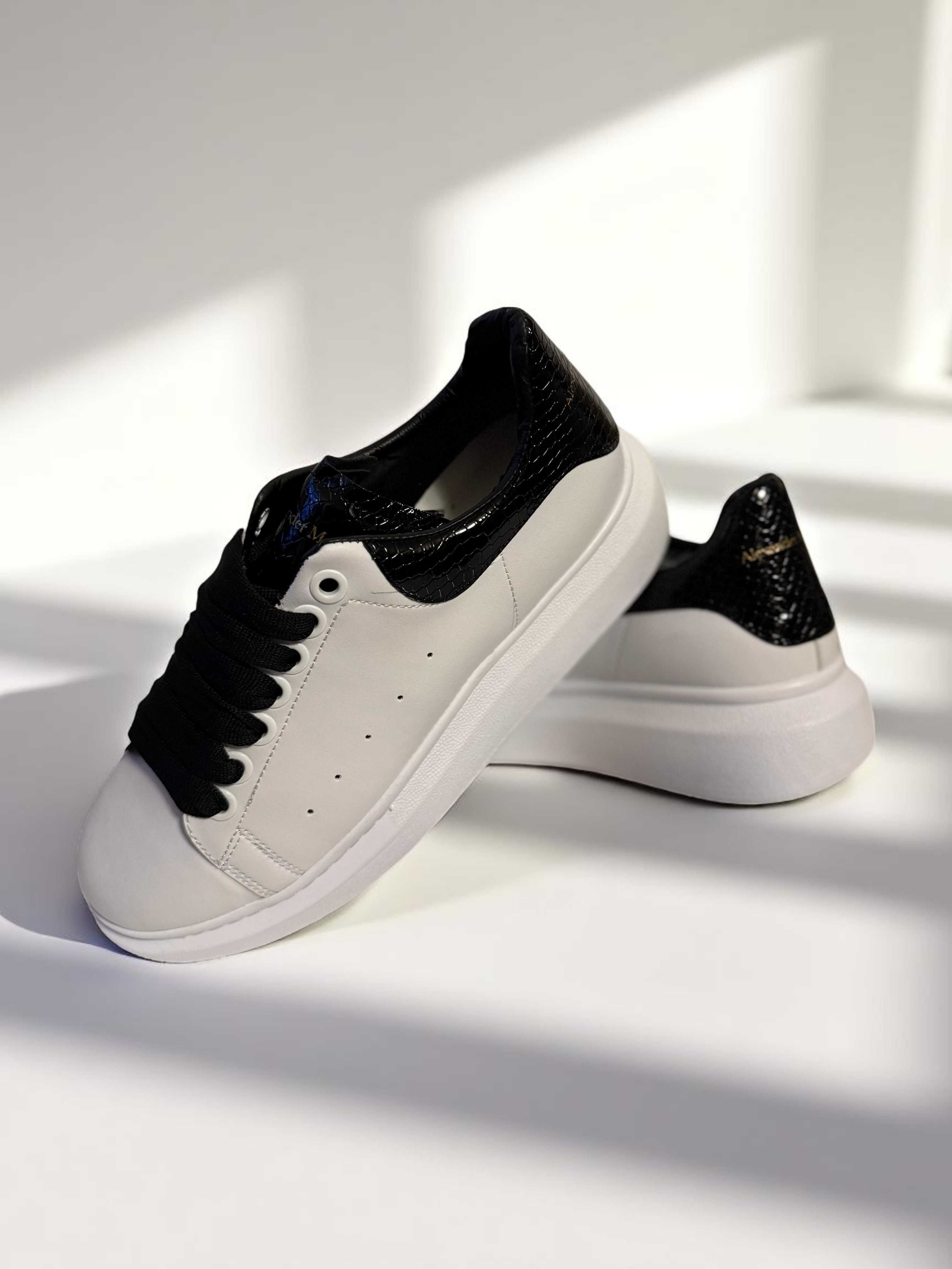 A l e x a n d e r Mc Q u e e n Negru-Alb - Adidasi Premium Full Box