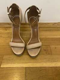 Sandale nude Givenchy platforma