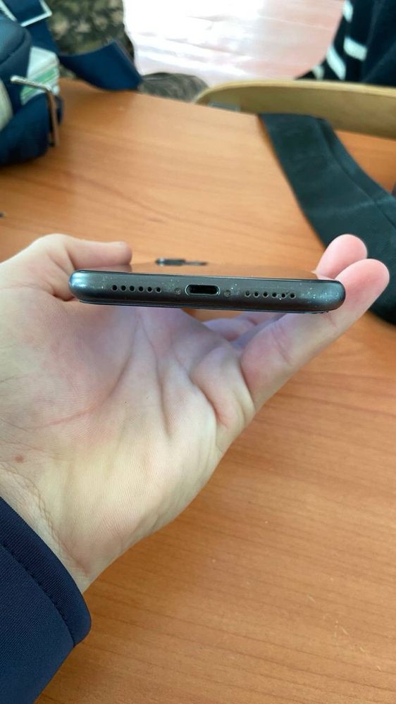 iPhone 11 с каропка