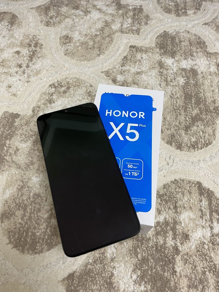 Продам Смартфон HONOR X5 Plus 4 ГБ/64 ГБ черный
