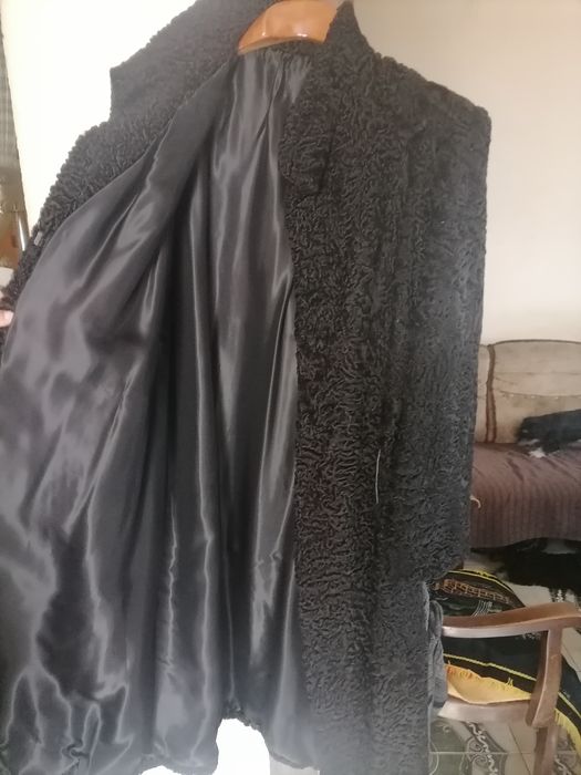 Vând haină de blană (damă)