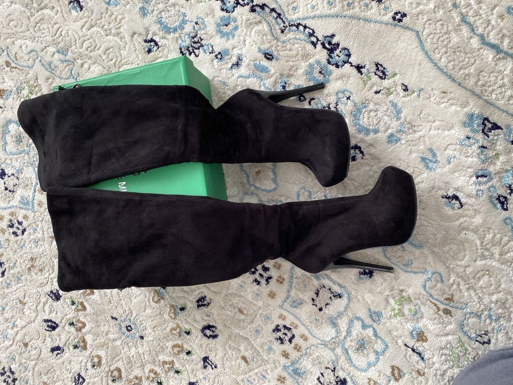 Продам сапоги осенние на каблуках