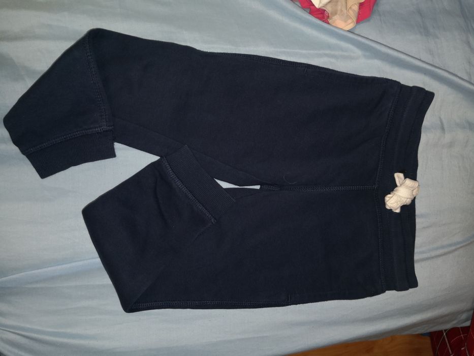 Vând hăinuțe copii 4 și 5 ani.