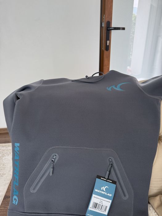 Hanorac watrflag unisex nou cu eticheta marimea M u