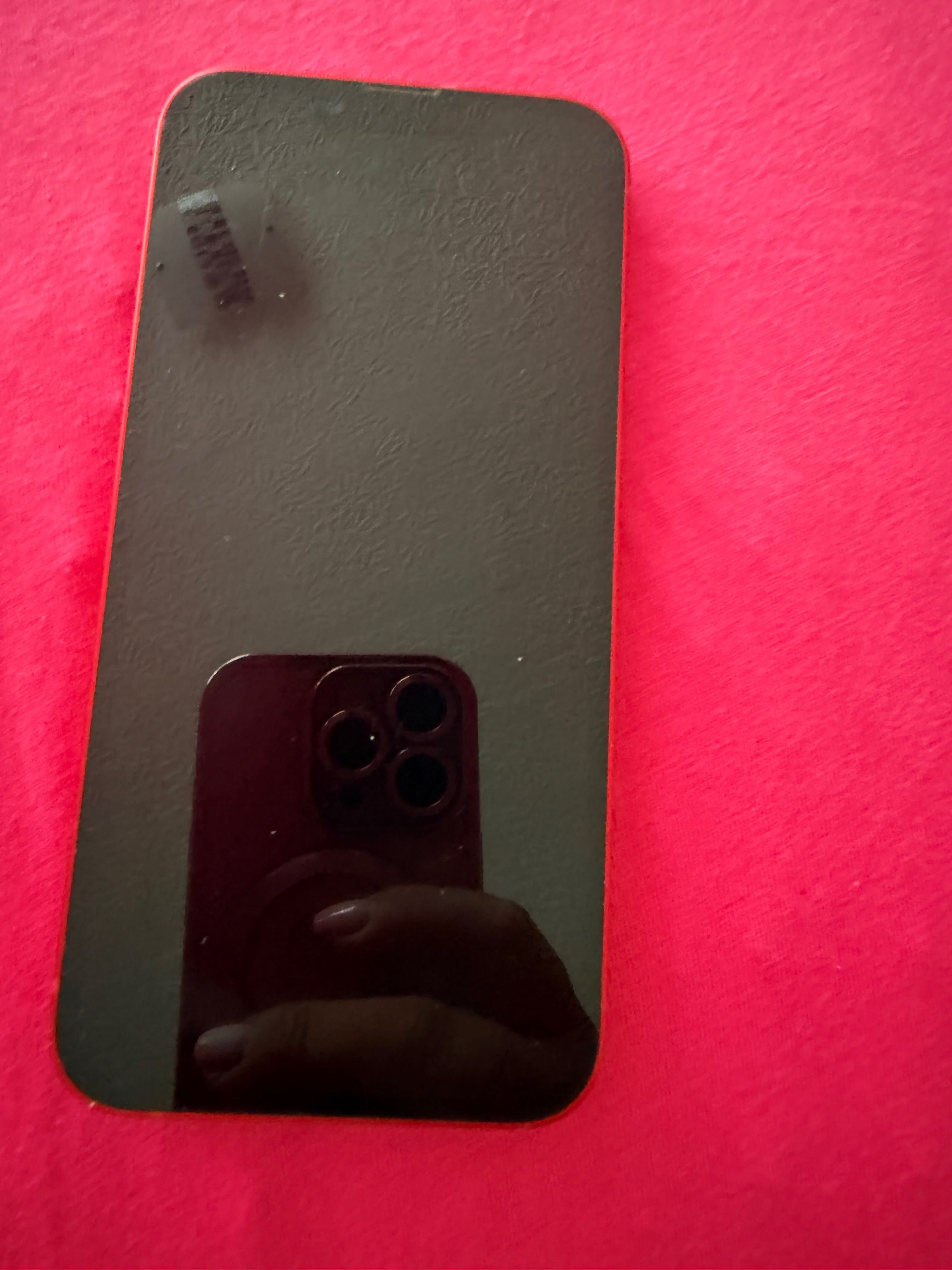 Мобилен телефон iPhone 13