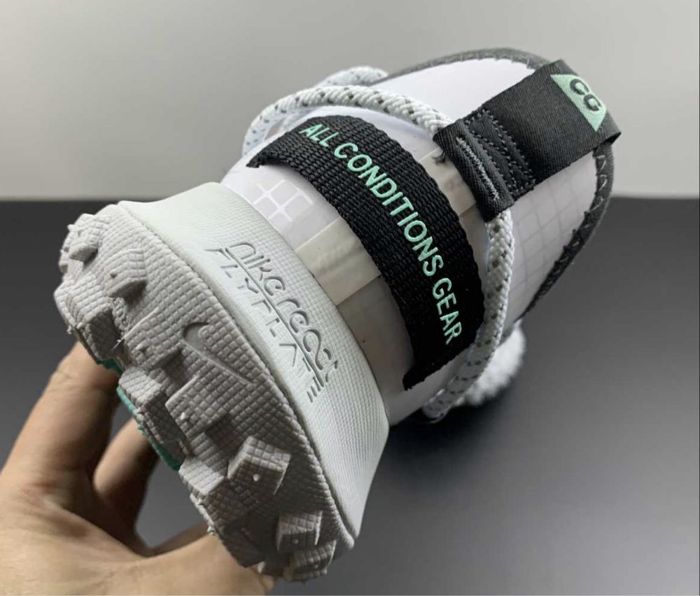 Мъжки маратонки Nike ACG Mountain Fly Low White Black