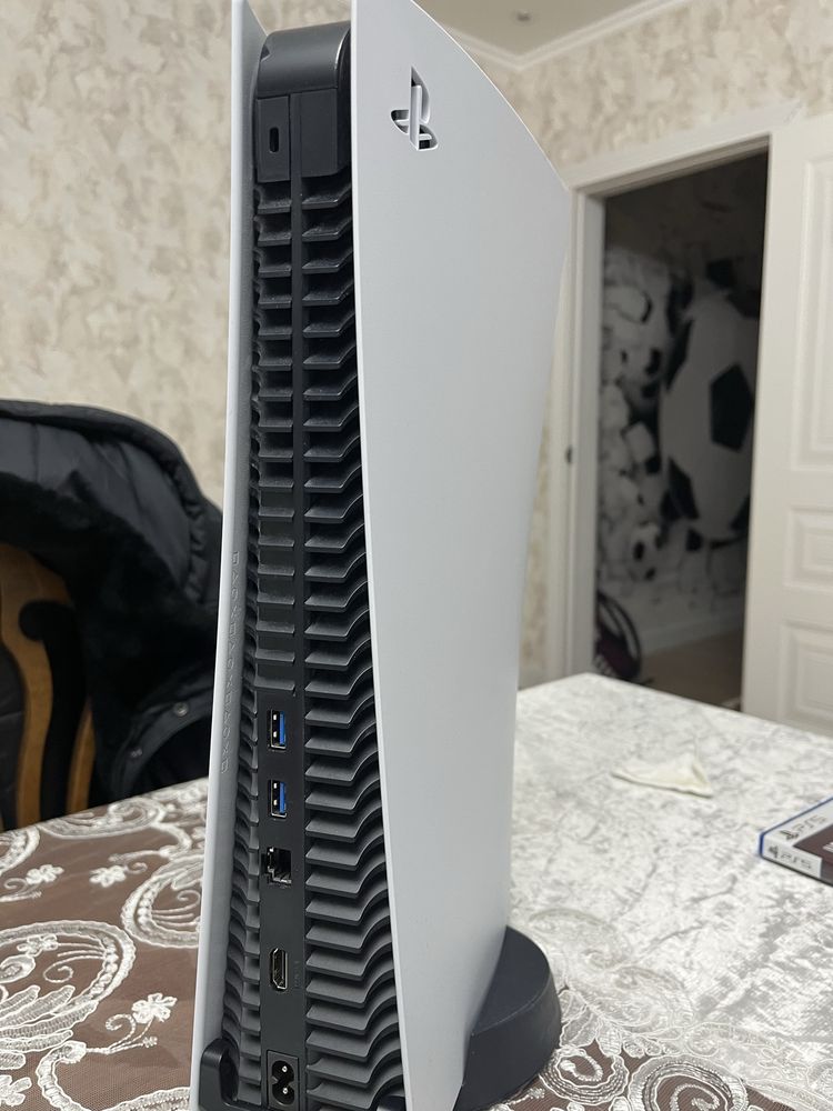 Продаю Playstation 5