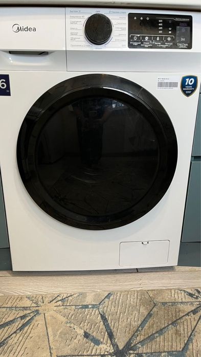 Стиральную машину Midea MFN11W60B
