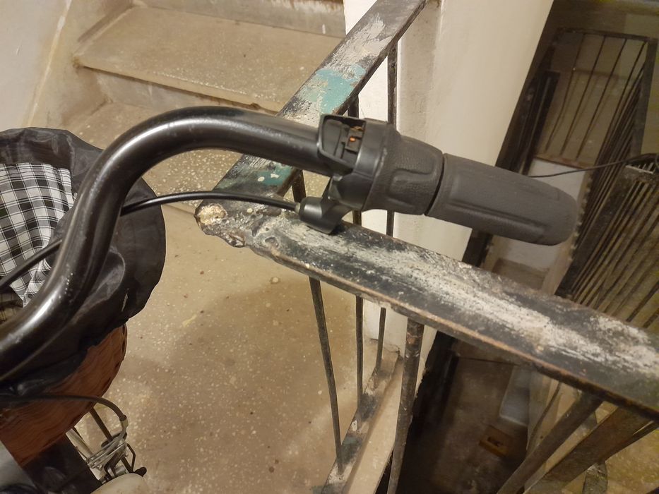 Vând bicicleta nemteasca