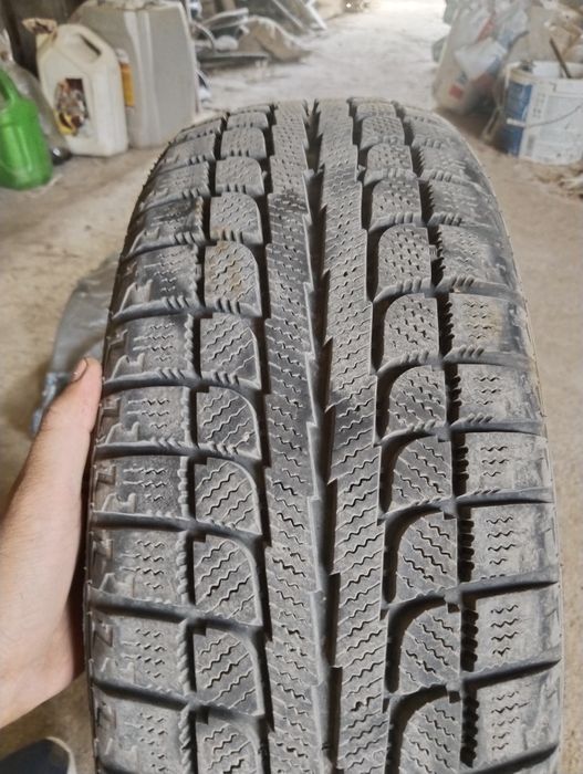 зимние покрышки размері 195/60R16