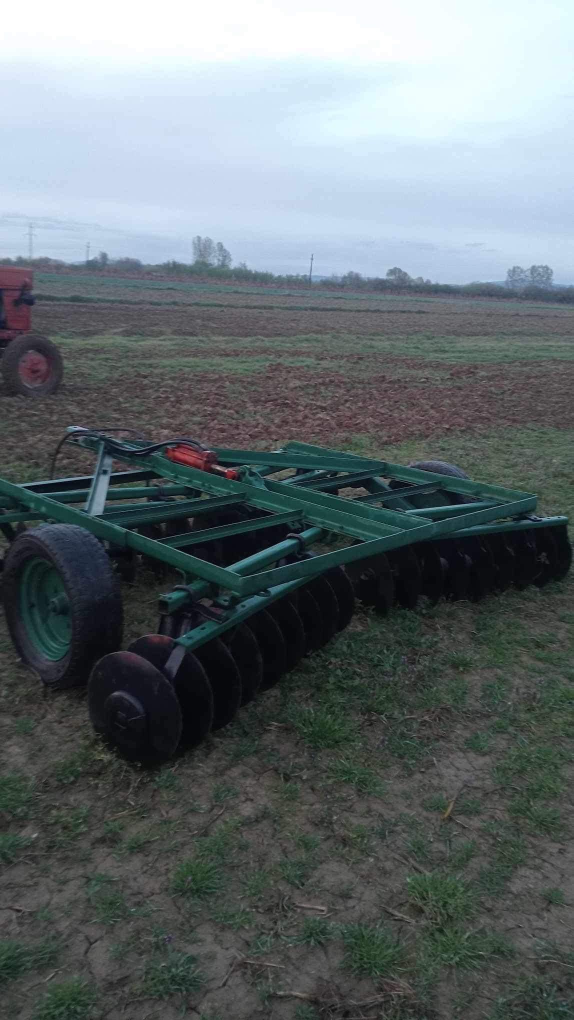 Disc tractor de vânzare