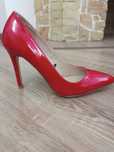 Pantofi cu toc inalt