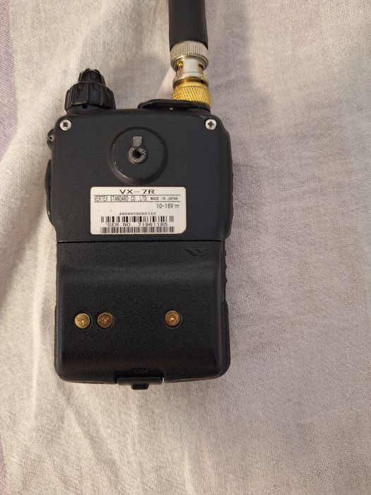 Yaesu vx-7r радиостанция