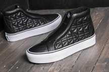 VANS X KARL LAGERFELD модел SK8-HI кецове, нови, в кутия, 38 номер
