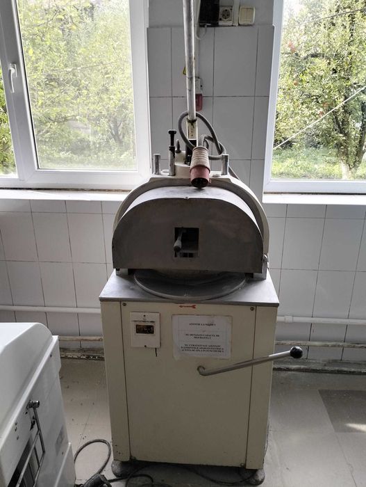 Inchidere brutărie. Vând utilaje de brutarie în stare impecabilă