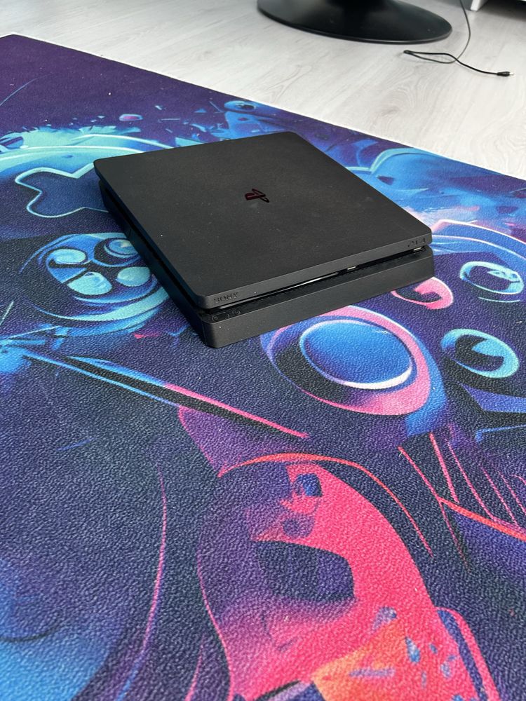 Продавам PlayStation4