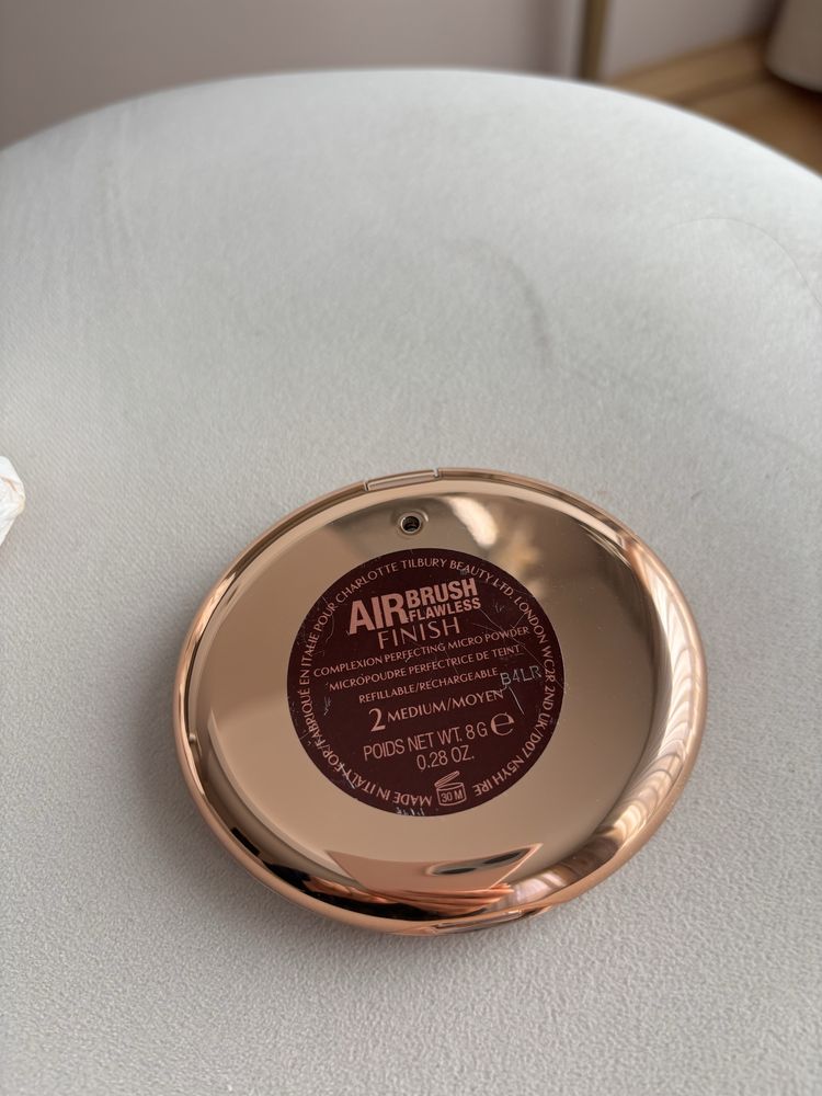 Pudra Charlotte Tilbury Air brush flawless