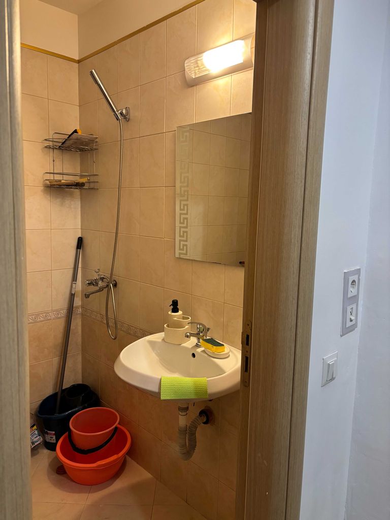 Дава се под наем Едностаен апартамент в София, Люлин 10 - 42 кв.м за 382.5 € - Снимка #7