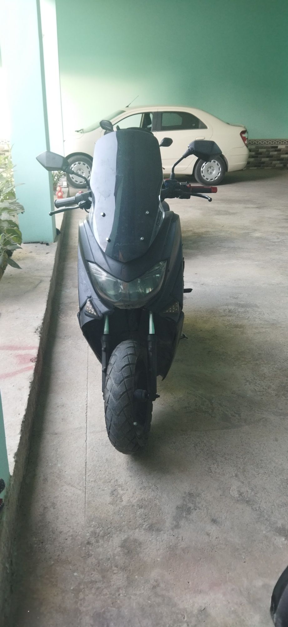 Срочно продам скутер N Max