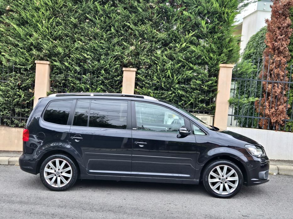 VW Touran- 7 locuri- 2.0 - 140CP-Euro5-Xenon