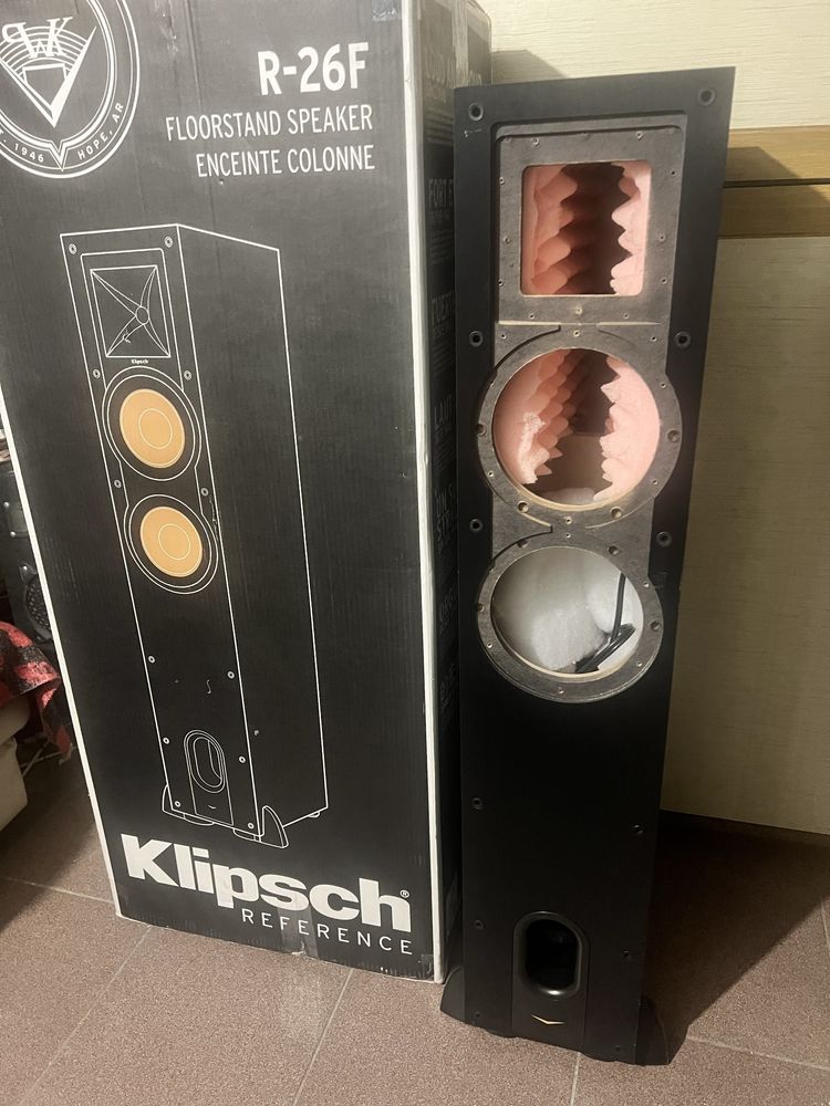 Klipsch cutie boxe podea.