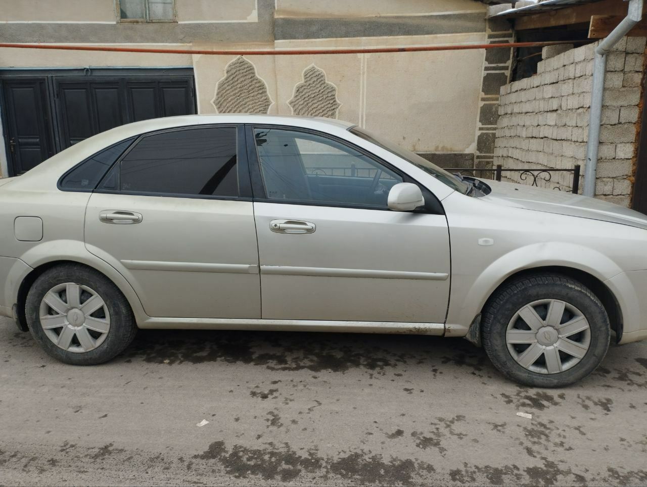 Lacetti 2009 йил сотилади