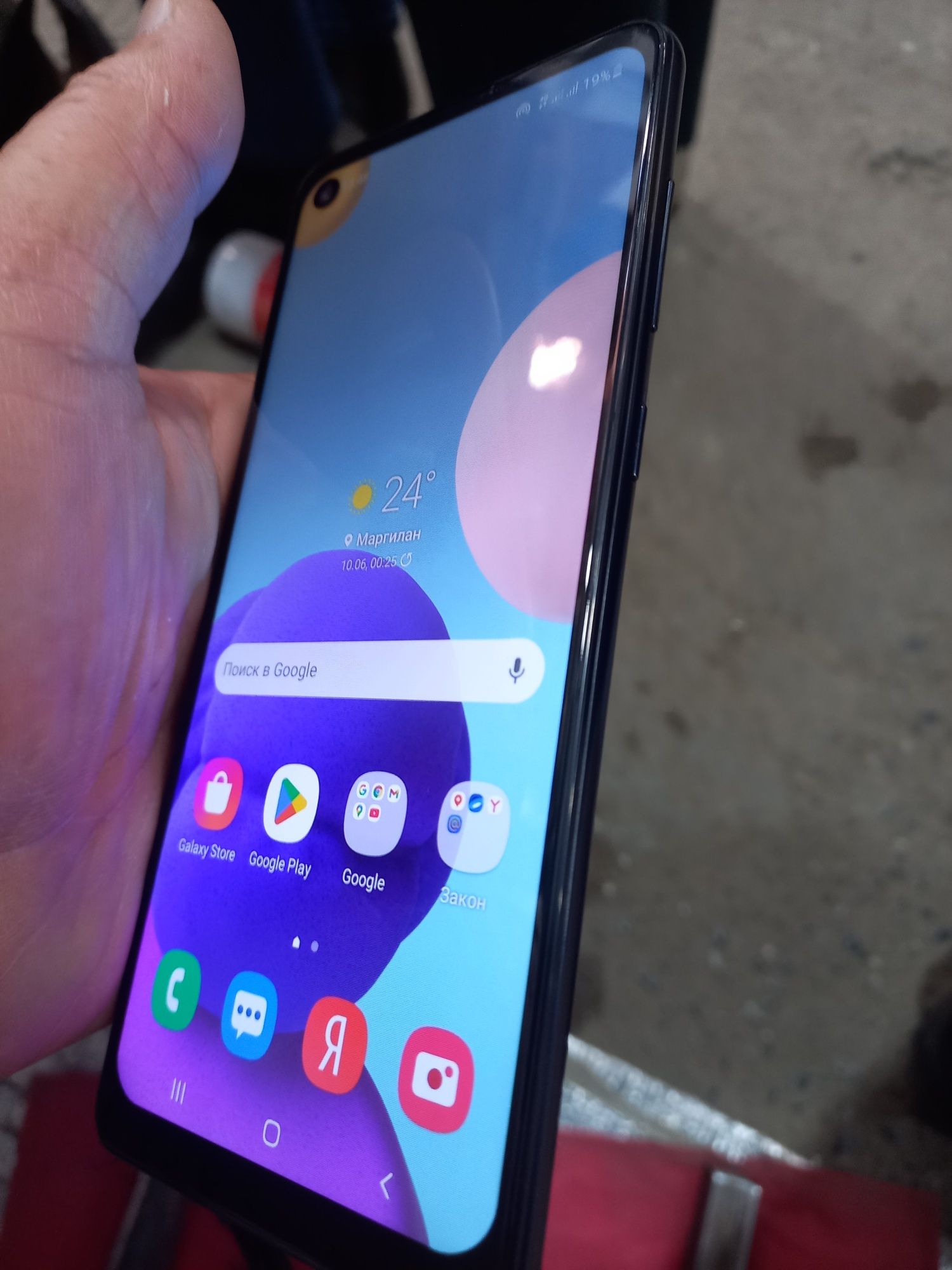 A21s samsung ideal holati tiniq 32GB hotirasi 2 sim karta imeyka bo'ga