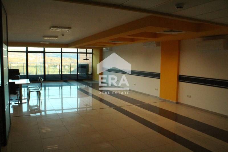 Дава се под наем Склад в Варна, Изгрев - 140 кв.м за 510 € - Снимка #3