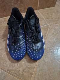 Vand ghete fotbal adidas nr. 37