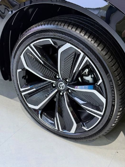 Mazda ez-60 CIP Tashkent