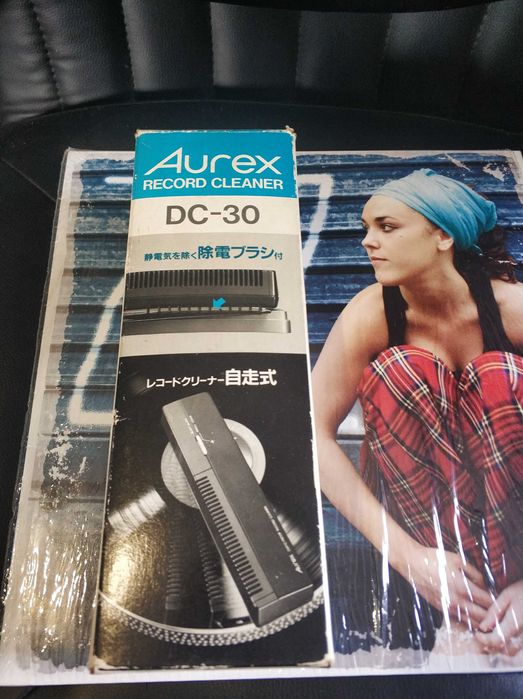 Карбоновая щётка для чистки виниловых дисков Aurex DC-30