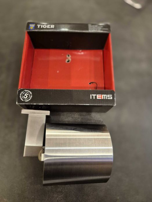 Продавам поставки за тоалетна хартия