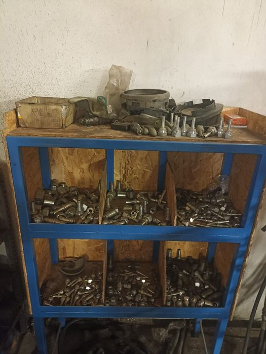 Presa furtunuri hidraulice