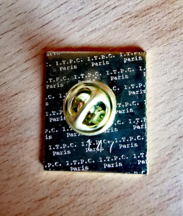 Колекционерска значка дизайн 1957г. Жан Кокто “Колелото се върти”рядка