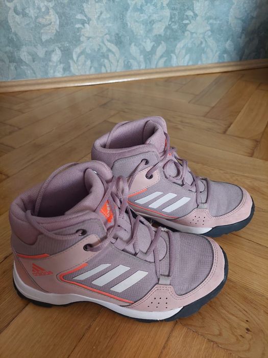 Vand ghete fetite Adidas Traxion nr.32