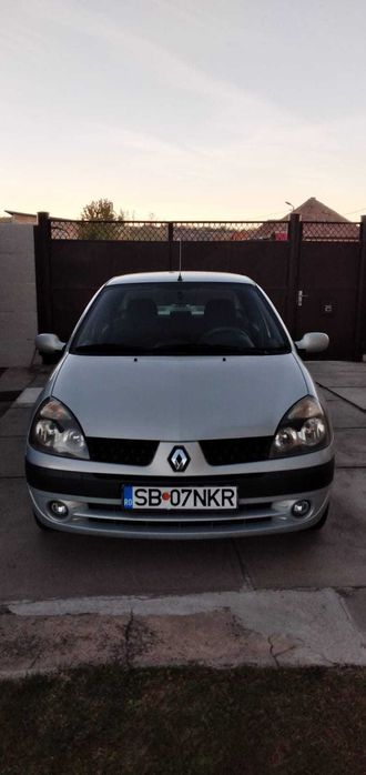 Renault Clio an fabricație 2004