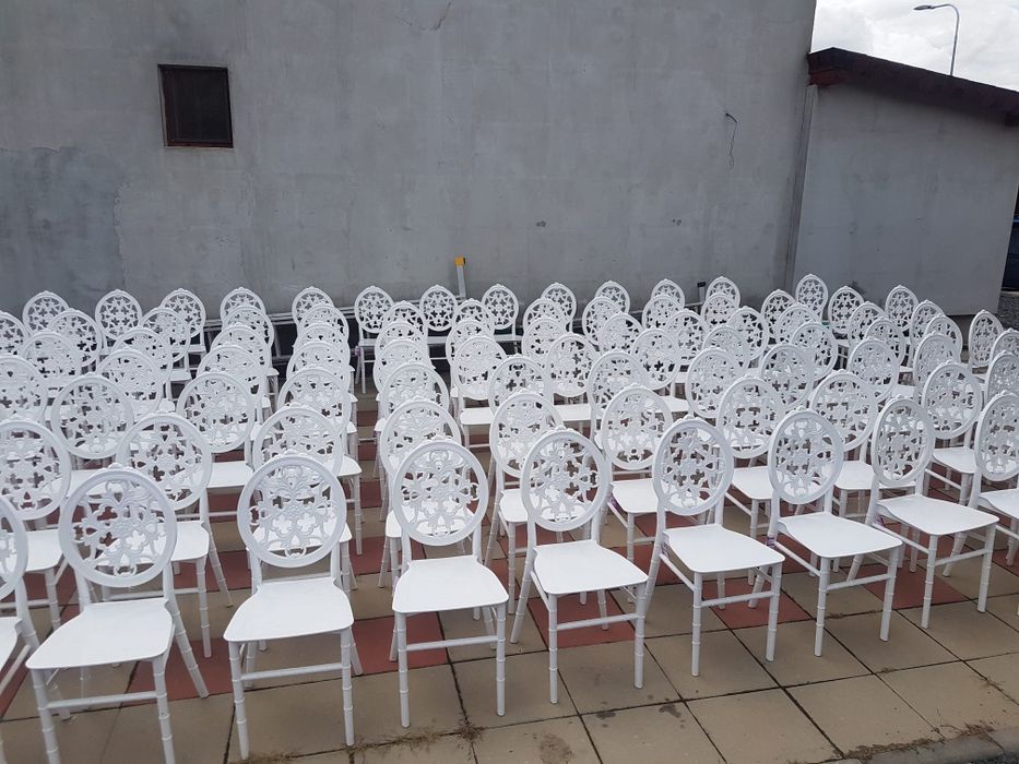 Mese de inchiriat,  mese cocktail,  scaune chiavari