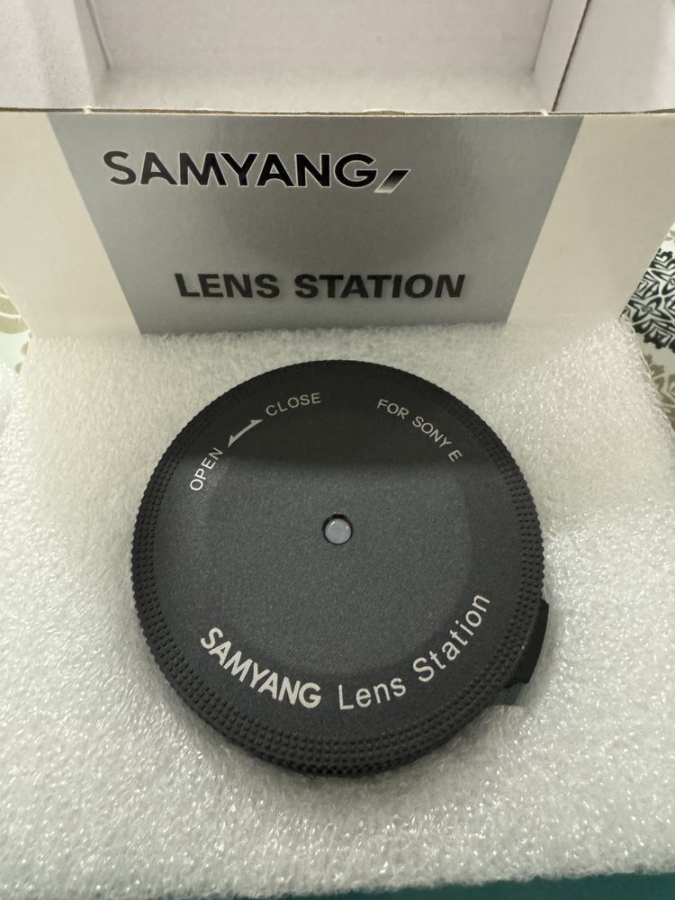 Samyang Lens Station за обекриви Fe (sony)